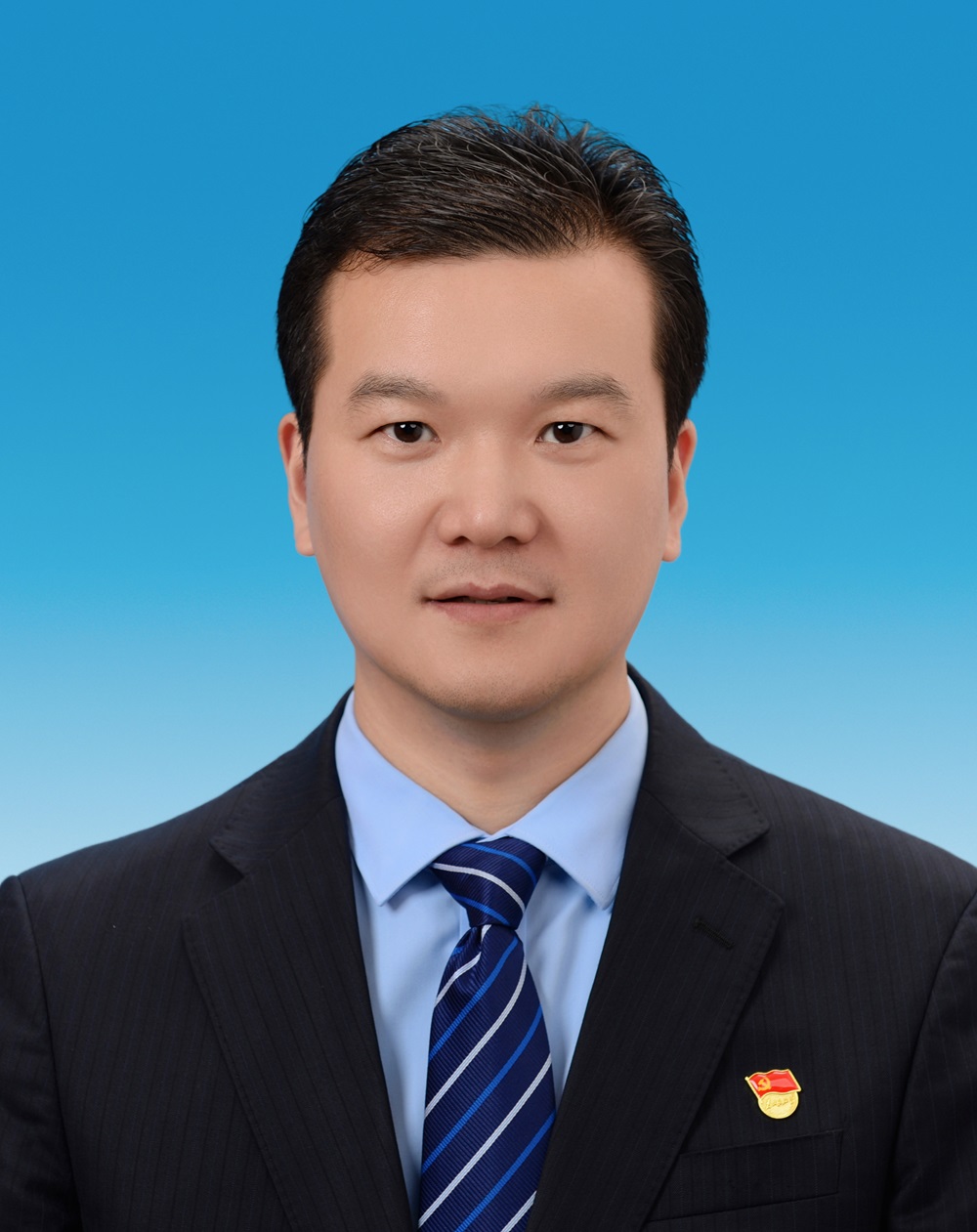 李威威